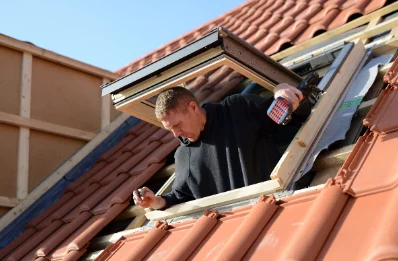 Pose de fenêtres de toit Velux à Lageon